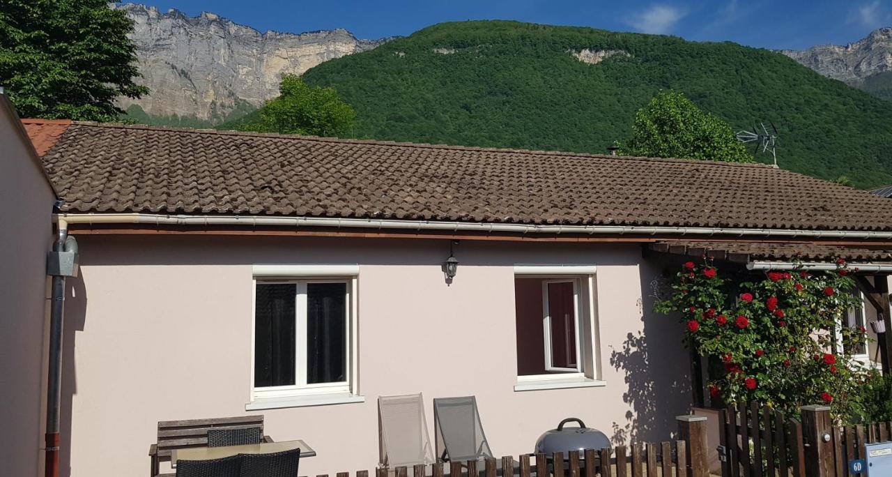 Gite Fabuleux, Jardin, Terrasse, Parking Saint-Vincent-de-Mercuze Eksteriør bilde
