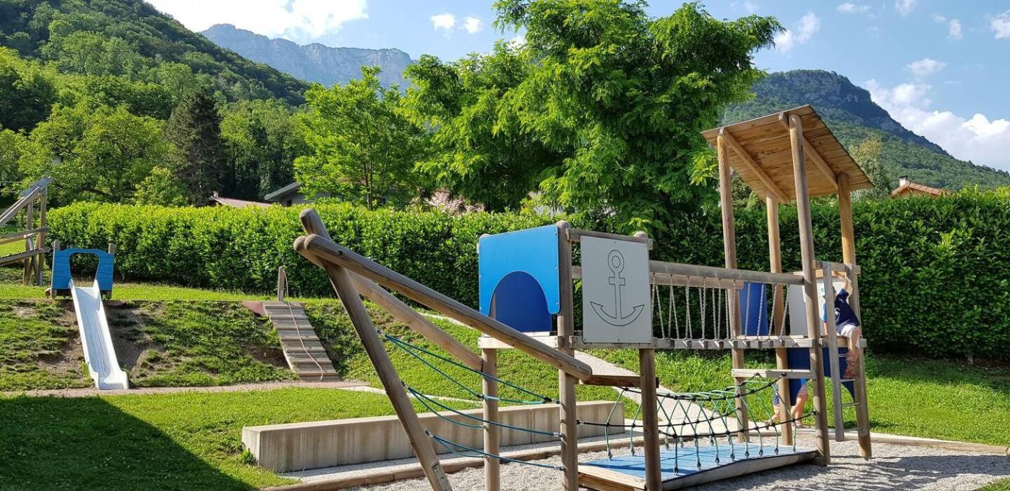 Gite Fabuleux, Jardin, Terrasse, Parking Saint-Vincent-de-Mercuze Eksteriør bilde